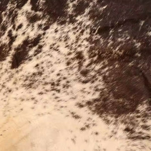 พรมหนังวัวเป็นมิตรต่อสิ่งแวดล้อมลวดลายสีที่เป็นเอกลักษณ์ตามธรรมชาติและพรมหนังวัวเนื้อนุ่ม - Product Image 4