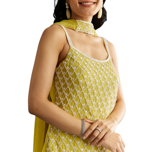 Vert citron Chinon Kurta Sharara ensemble avec tour de cou Dupatta pour la mariée Sangeet Mehndi occasions festives en gros et ethnique en vrac - Product Image 3