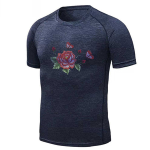 Camiseta de Hombre con Logotipo Personalizado Bordado Profesional, Secado Rápido, Nueva Llegada, Moderna, Corte Regular, Material Suave, 100% Algodón - Product Image 1