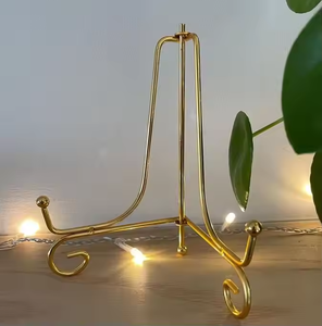 Elegante soporte de placa de hierro para exhibir platos de cerámica con estante antiguo rústico y vintage de granja de Decor IMPEX - Product Image 2