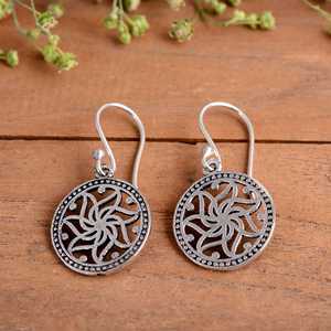 Boucles d'oreilles pendantes florales en argent sterling 925 faites à la main, oxydées, style tribal ethnique bohème hippie, pour mariage, vente en gros de bijoux pour femmes - Product Image 1