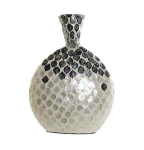 Vase à fleurs décoratif en métal de luxe rustique pour la décoration intérieure et le style de jardin extérieur avec un design intemporel - Product Image 6