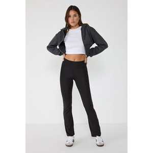 Leggings Españoles con Detalles de Bolsillos Laterales - Product Image 2