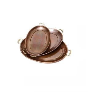 Plateau en métal et vaisselle en cuivre de couleur naturelle Ensemble de trois plats et assiettes modernes personnalisés - Product Image 1