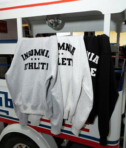 Unisex Winter BOXY <b>Hoodie</b> with Zip Customized OEM ODM Embroidery & Print Letter Pattern Streetwear Sweatshirt Made in Vietnam - Product Image 5