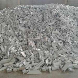 Déchets de tuyaux en PVC à prix avantageux, profilés de fenêtres et de portes en PVC, feuilles de déchets de PVC pour tuyaux et feuilles, à vendre - Product Image 1