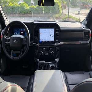 EXTREMADAMENTE LIMPIO, 2024, F-150 RAPTOR, Volante a la Izquierda, 1-25000 Millas, 300-400 CV, Listo para Enviar - Product Image 4