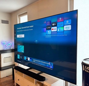 Coocaa Original vend le téléviseur intelligent QLED Full HD 98 Q80c de 55 pouces avec connectivité et système Android - Product Image 1