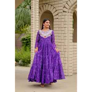 Lanzamiento de Nueva Tela Moderna para Vestido Especial de Navratri, Faux Georgette con Bordado y Trabajo de Espejos Reales para Fiestas - Product Image 1