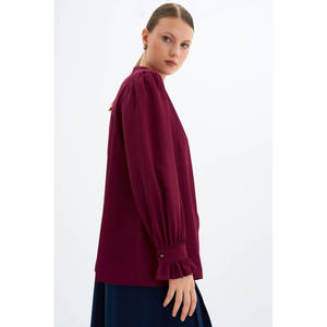 เสื้อผ้าฝ้ายลายดอกไม้สำหรับผู้หญิง คอจีน แขนระบาย - Product Image 3