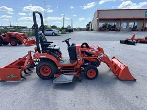 2022 Kubota BX2380 Tractor compacto Motor duradero construido para tareas diarias - Product Image 6