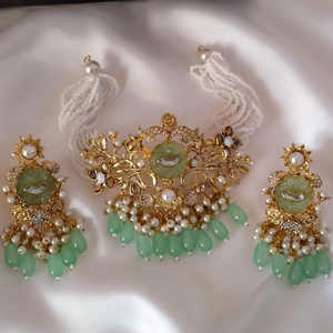 Ensemble de bijoux de mariée pakistanais et indien classique en acier inoxydable très demandé avec collier, tikka et boucles d'oreilles dans un style ethnique de mariage - Product Image 4