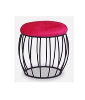 Petit tabouret de maison au design antique Base en métal Tabouret pouf rond décontracté de couleur rose à bas prix