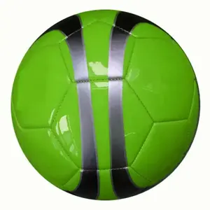 Ballon de football à rayures vertes et argentées Taille 5 PU Leather Durable Training Football for Kids Adults Outdoor Indoor Sports School Match - Product Image 1