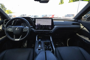 Offre de qualité supérieure pour Lexus TX 350 Premium AWD d'occasion 2024 - Product Image 4
