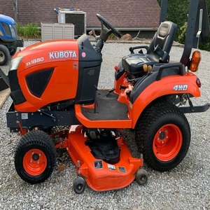 Tracteur agricole avec une construction robuste, moteur performant, BX1880 Diesel 18 CV - Product Image 4