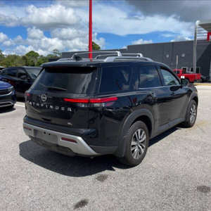 Nissan Pathfinder SL 2024 UTILISÉ EN BON ÉTAT - Product Image 5
