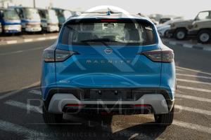 Nissan Magnite Blu 2025 Usato SUV Automatico Benzina 5 Posti Veicolo Utilitario Urbano - Product Image 3