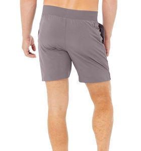 กางเกงขาสั้นกีฬาสไตล์ใหม่ประจำฤดูร้อนปี 2026 รุ่น ZN  แบบมีกระเป๋า สีพื้น สำหรับผู้ชาย จัดส่งแบบ DDP - Product Image 3