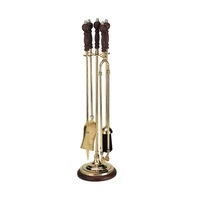 Ensemble de foyer en laiton de qualité supérieure avec des outils sûrs pour la chaleur et une structure artisanale parfaite pour un usage fréquent et une amélioration visuelle