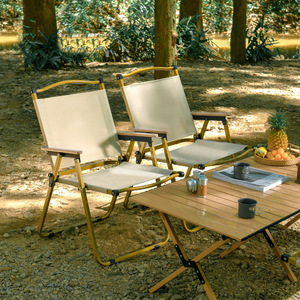 كرسي صيد قابل للطي للاستخدام الخارجي والتخييم والنزهات، مصنوع من أنابيب الصلب والخشب، محمول وسهل الحمل مع طاولة للبيع بالجملة - Product Image 1
