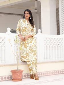 Ensemble en coton épais imprimé rayonne avec pochette pour femme - Product Image 3