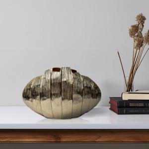 Lot de 3 vases dorés Vases décoratifs artisanaux idéaux pour les centres de table ou les présentoirs indépendants d'Inde - Product Image 1