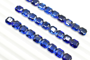 พลอยไพลินสีน้ำเงินทรงอัสเชอร์ คัชชั่น เฟซเซ็ต ขนาด 8 มม. พลอยไพลินสีน้ำเงินจากห้องปฏิบัติการ สำหรับทำเครื่องประดับ - Product Image 3