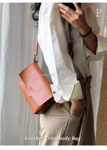 Sac à bandoulière en cuir résistant à l'eau de style japonais Finition de protection tout temps Matériaux durables Conceptions fonctionnelles fiables - Product Image 3