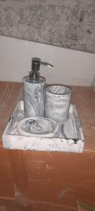 Conjunto de accesorios de baño de resina ecológica estándar, diseño de lujo moderno de Color personalizado para uso doméstico en hoteles, Angel ArtisanVibe - Product Image 3