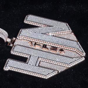 Vente en gros Lettre 925 Sterling Silver White Leb Grown Round Cut Vvs Diamond Pendentif Personnalisation pour Unisexe - Product Image 2