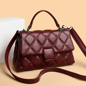 2025 New Style PU Leather Ladies Women's <b>Handbags</b> Luxury Casual Tote with Zipper Closure and <b>Pearl</b> Decoration - Product Image 2