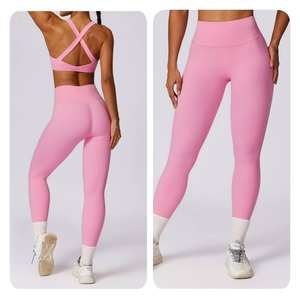 Ensemble de sport cinq pièces uni pour femme : soutien-gorge de sport, veste à manches longues, short taille mi-haute – Idéal pour la gym, le yoga et le fitness - Product Image 4