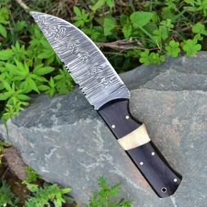 High Quality Handmade Damascus Steel Hunting and Camping <b>Knife</b> with Leather <b>Sheath</b> OEM Supported Fixed Blade Design - Product Image 2