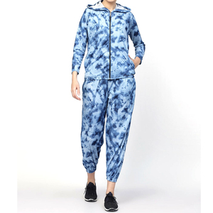 Ensemble de survêtements en tricot graphique OEM pour femmes Impression par sublimation Hip Hop Streetwear Survêtement confortable multicolore pour l'hiver - Product Image 1