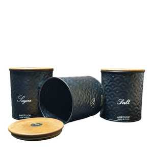 ชุดกระปุกน้ำตาลโลหะเคลือบทองโบราณ 3 ใบ พร้อมฝาและฐาน ใช้งานได้ทั้งในบ้าน โรงแรม และครัว เป็นมิตรกับสิ่งแวดล้อม ปี 2025 - Product Image 5