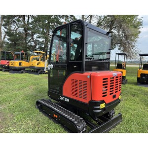 Nuevo Producto CFG INDUSTRY QNT50R 2025 con Capacidad de Cazoleta de 8m y Garantía de 4 Años - Product Image 4