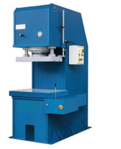 Presse hydraulique automatique de type C de 50 tonnes avec moteur et pompe |   Presse industrielle robuste pour le poinçonnage, le pliage et le rivetage - Product Image 2