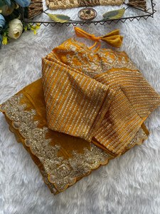 Séquence de broderie de saree en soie douce douce et lourde avec bordure en dentelle, saree de mariage, saree de fête. - Product Image 6