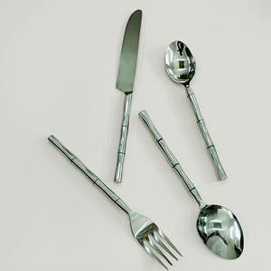 Juego de cubiertos de acero inoxidable con diseño de mango de doble anudado Chapado en plata único Juego de cubiertos de lujo de aspecto real - Product Image 5