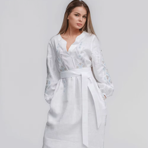 Elegante vestido de fiesta occidental ucraniano, vestido largo informal de diseñador bordadas a mano con mangas largas, método de tejido - Product Image 5