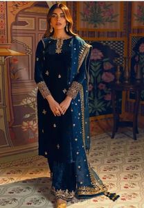 MAGNIFIQUE ROBE LONGUE KURTA, PLAZO & DUPPATA AVEC BELLE BRODERIE ZARI ZARDOZI ORNEE POUR PARTY/MARIAGE = 2024 - Product Image 2
