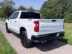 Chevrolet Silverado Trailboss 6.2 V8 d'occasion en excellent état, modèle 2022 - Product Image 4