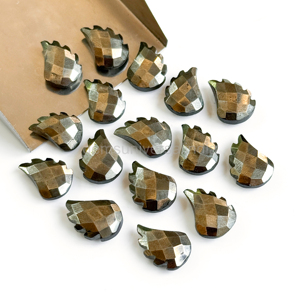 Pyrite naturelle sculptée à la main feuille breloques 11x15mm pyrite perles de pierres précieuses en vrac pour la fabrication de bijoux fournitures par grossiste indien en vrac - Product Image 2