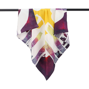 Bufanda de Seda de Lujo con Borde Enrollado a Mano, Diseño Artístico Único Personalizado, Bufandas con Caja de Regalo - Product Image 2