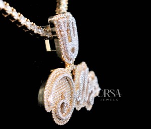 Petit pendentif Deliyo en diamant élégant le plus demandé pour les cadeaux d'anniversaire ou d'anniversaire disponible au prix d'exportation - Product Image 4