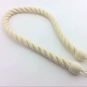 Coton. Une attache de corde naturelle de 1 ", 31 1/2" de long. Style rustique, finition nautique et minable, neutre pour chaque combinaison de couleurs - Product Image 1