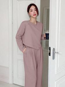 Ensemble de survêtement décontracté pour femmes, vêtements de sport streetwear, conçu pour l'entraînement et le style de vie - Product Image 5