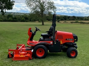 Tondeuse autoportée Kubota ZD1211 à rayon de braquage zéro, 24 CV, diesel, plateau de coupe de 60 pouces, tracteur de pelouse robuste à vendre - Product Image 2