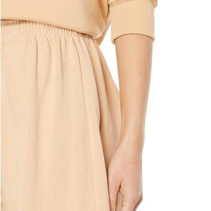 2025 Top haute qualité femmes coton Sweat Shorts personnalisé Fitness entraînement polaire Style décontracté solide motif Logo Gym utilisation - Product Image 5